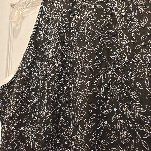 beaded high neck halter top - Picture 4 of 6